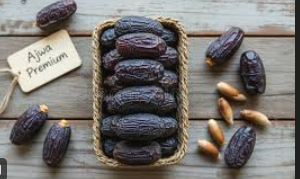 Ajwa Dates (আজওয়া খেজুর)